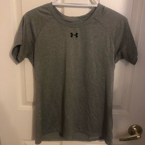 Women’s underarmour dri fit shirt